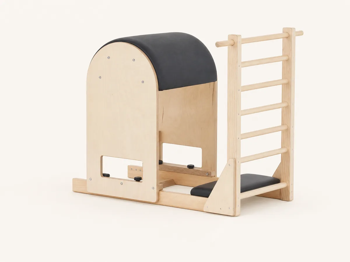 Ladder Barrel 梯桶產品圖，標示弧形桶面、梯架、調距滑軌與底座